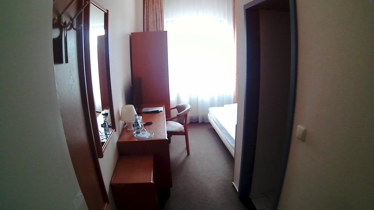 Hotel Christinenhof Garni - Bed & Breakfast Gadebusch Екстериор снимка