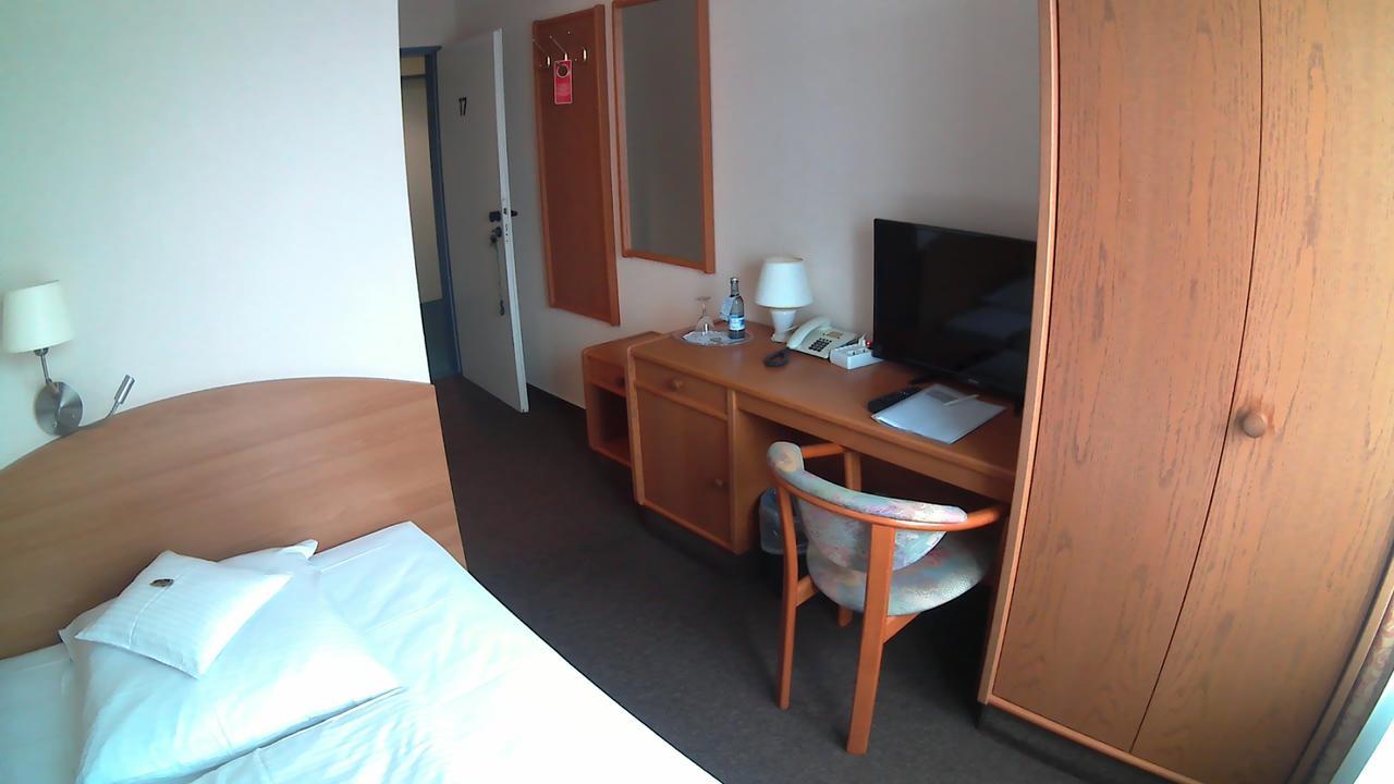 Hotel Christinenhof Garni - Bed & Breakfast Gadebusch Екстериор снимка