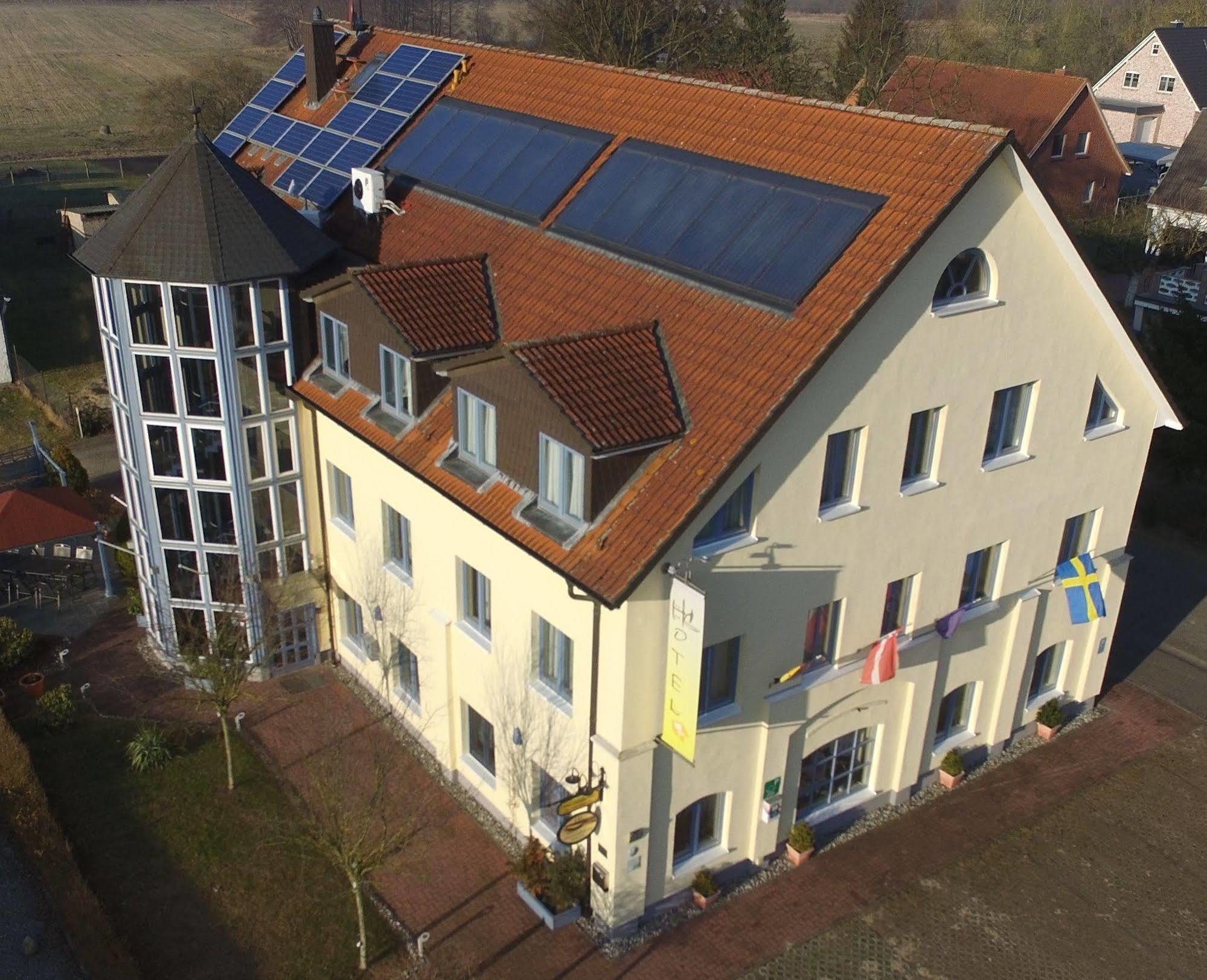 Hotel Christinenhof Garni - Bed & Breakfast Gadebusch Екстериор снимка